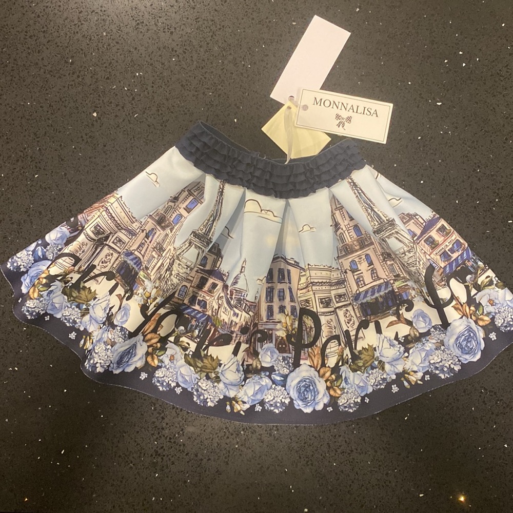 Little Girl Paris inspired skirt by Monnalisa.